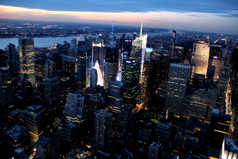 ���-����